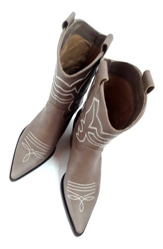 Botas Texanas Mujer Cuero Cemento Bordadas Quica Medanos