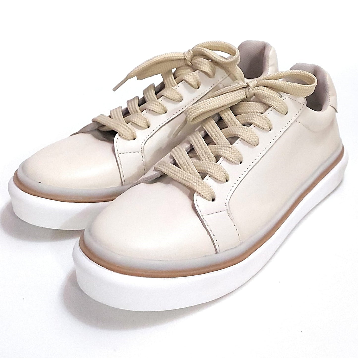 Baskets plates en cuir véritable blanc cassé pour femmes - Quica Maruja faites à la main