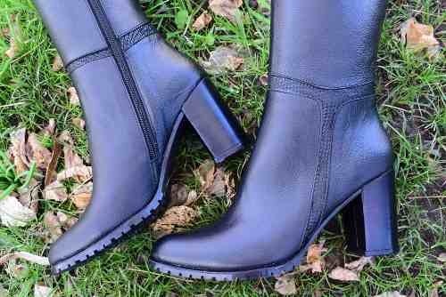Botas Vestir Cuero Negro Taco Separado Quica Gisel