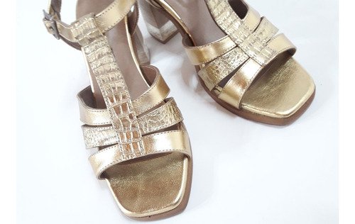 Sandalias Guillermina Cuero Taco Madera Acrílico Quica