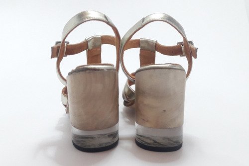 Sandalias Guillermina Cuero Taco Madera Acrílico Quica