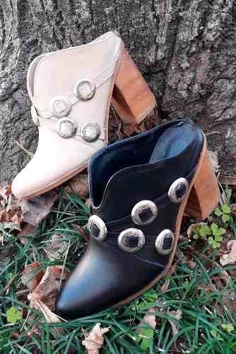 Mules Zuecos Taco Madera Monedas Plata Quica Donna