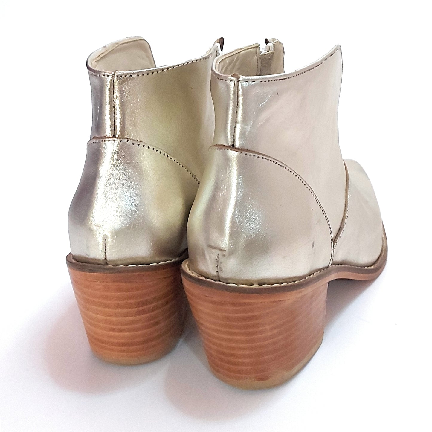 Botas Mujer Texanas Cortas Platino Hechas a Mano Estilo Western Chic Quica Medusa