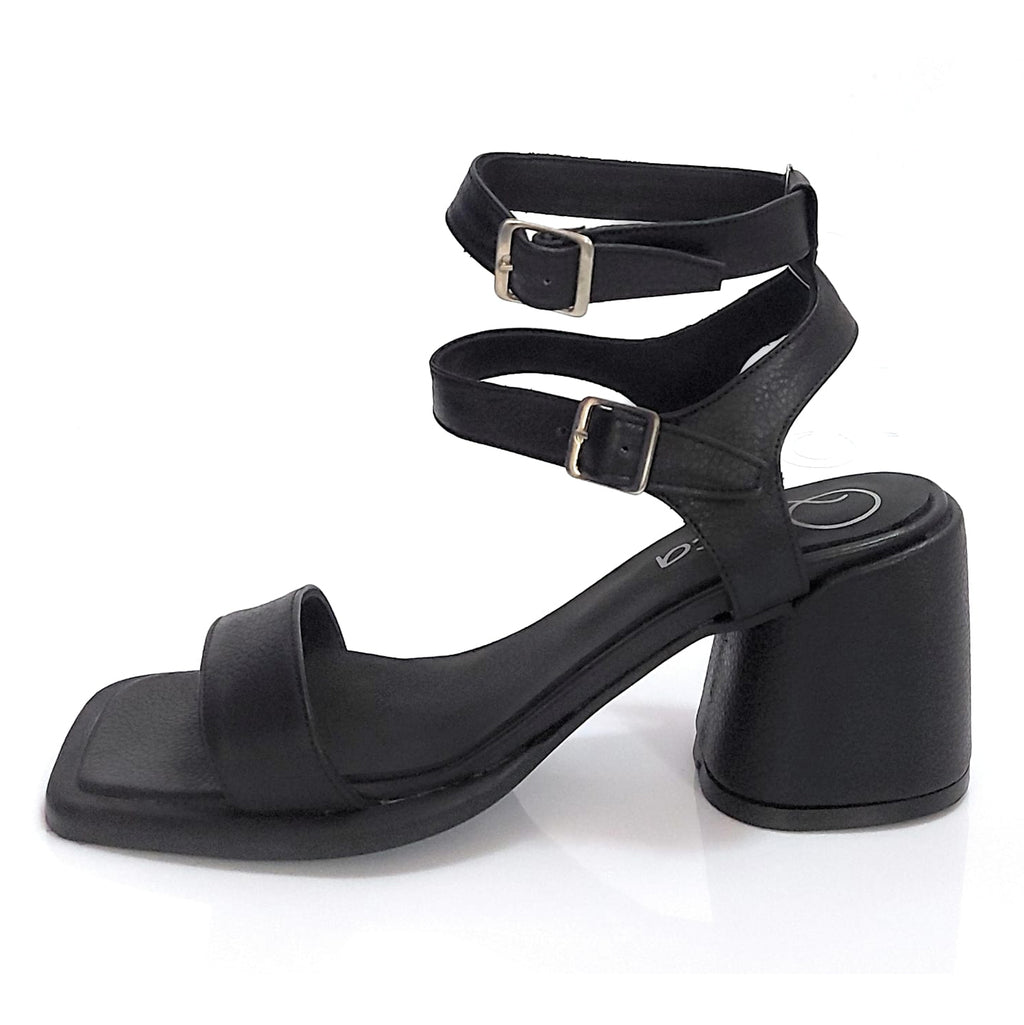 Sandalias Punta Cuadrada de Cuero Negro doble Pulsera
