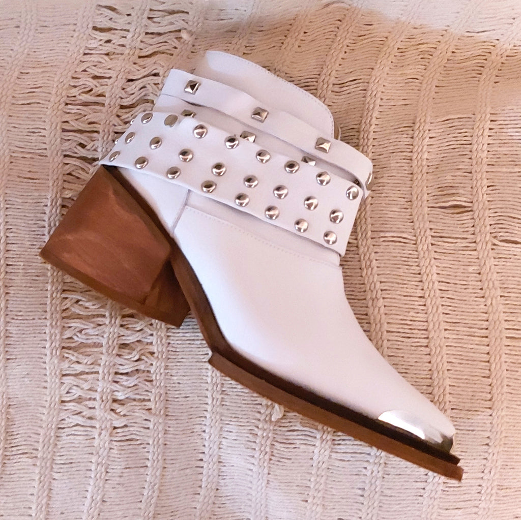 Charros Texanas Cortas Cuero Blanco Cinturón Tachas Quica Charata