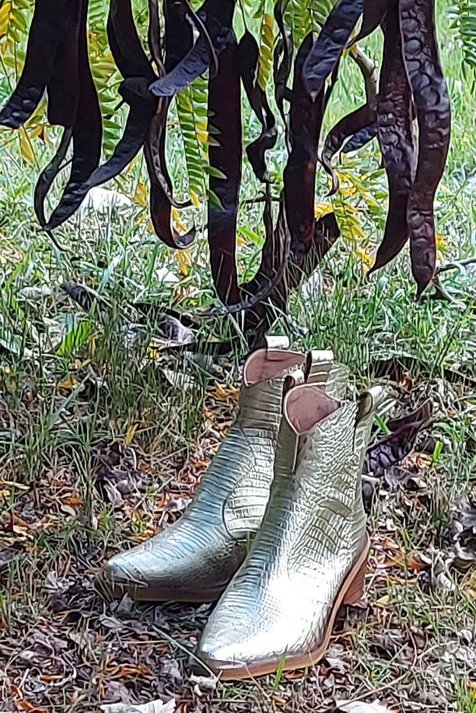 Texanas Entallada Cuero Crocco Metal Quica Quemu