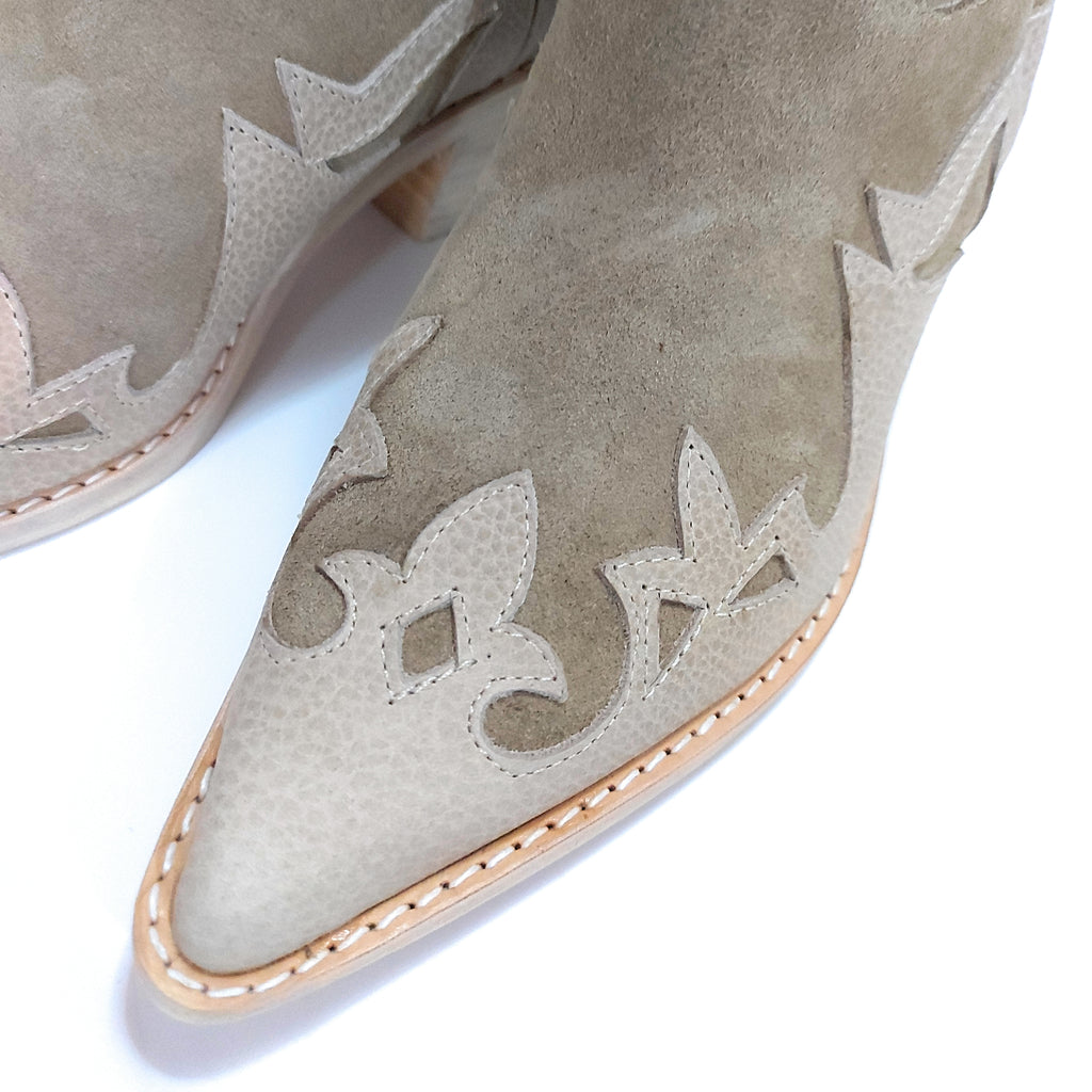 Botas Texanas Cortas Relieve y Bordado Quica Mardel