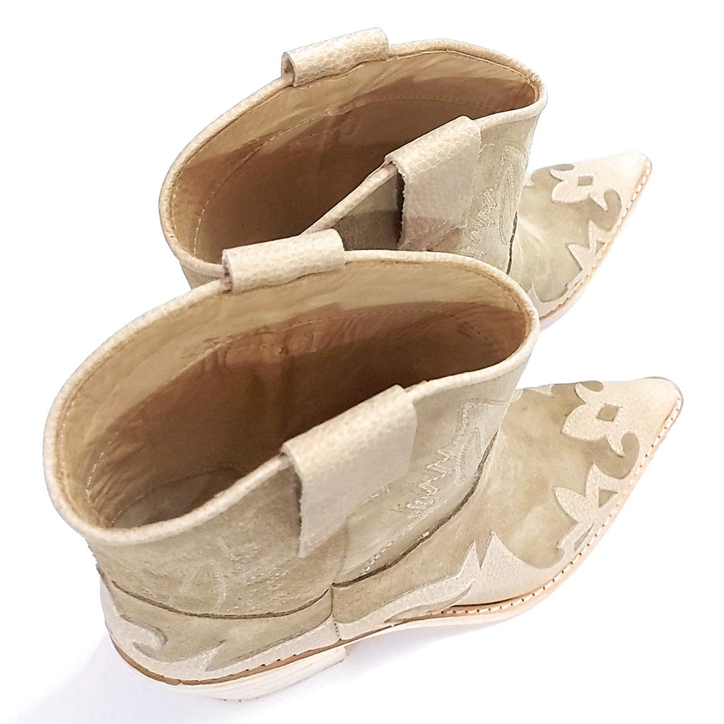 Botas Texanas Cortas Relieve y Bordado Quica Mardel