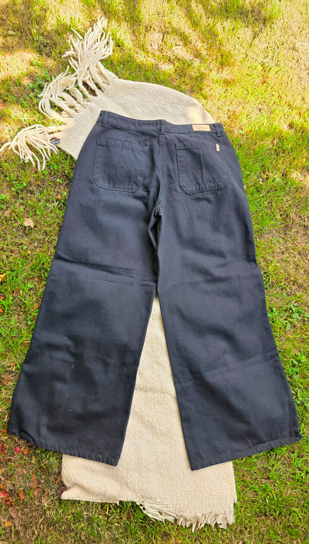 Jeans Sastrero Negro Ombú