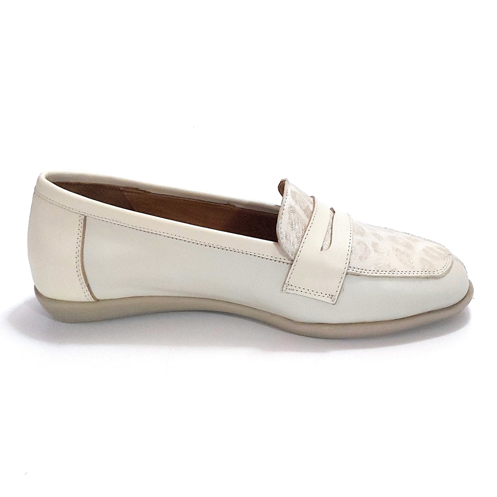 Women's Classic Leather Comfort Moccasins Quica Ullum