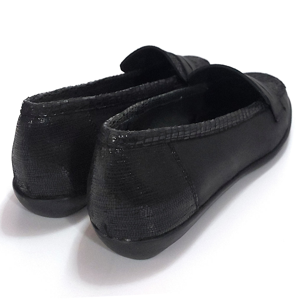 Women's Classic Leather Comfort Moccasins Quica Ullum