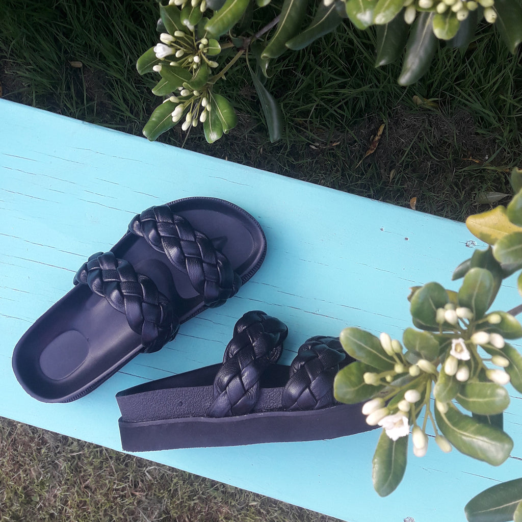 Sandalias Birk Trenza Tubo Cuero Negro Cómodas Quica Petrel
