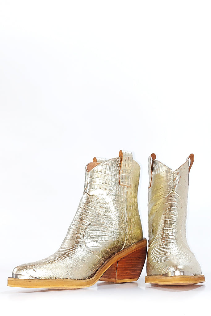Texanas Entallada Cuero Crocco Metal Quica Quemu