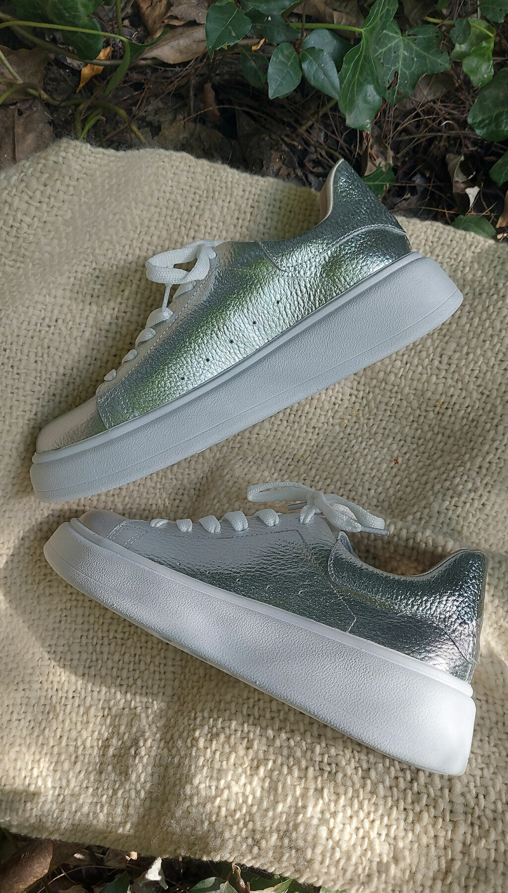 Sneakers Zapatillas Cuero Plata Urbana Quica Chapelco