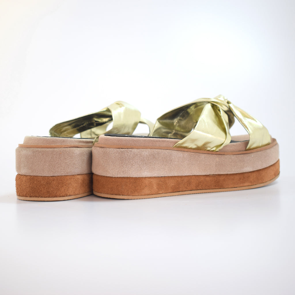 Plataformas Sandalias Cuero Platino Base Moda Tendencia Quica